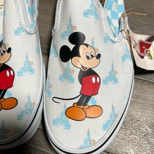 NWT Disney Vans 50th Mickey Mouse‎ Shoes- W10.5 M9